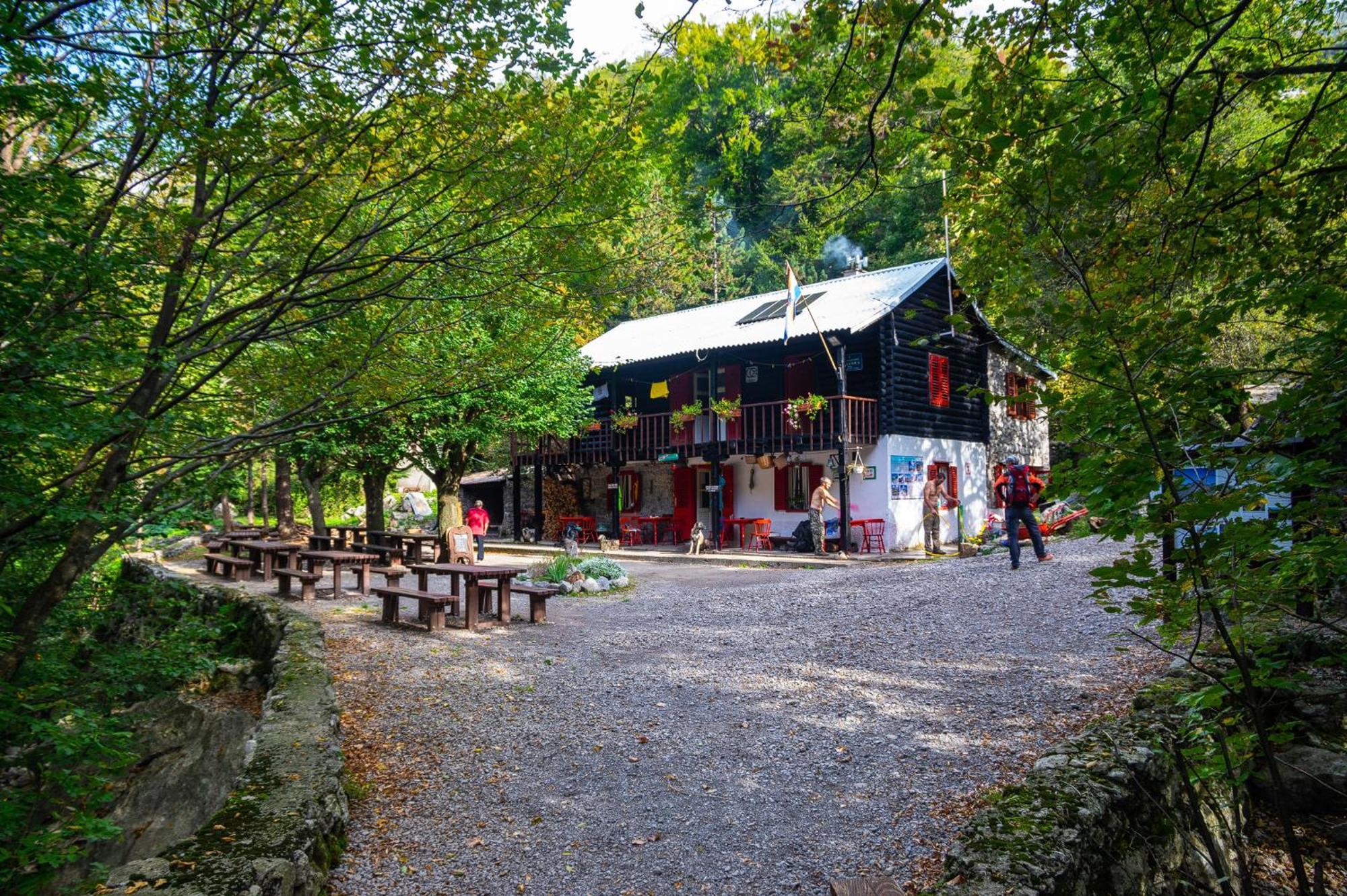 Apartments Adriana Starigrad Paklenica Buitenkant foto