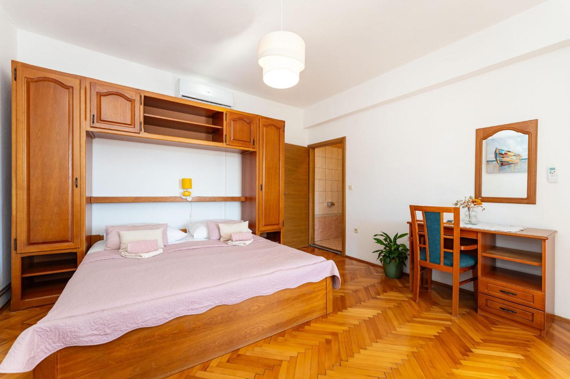 Apartments Adriana Starigrad Paklenica Buitenkant foto