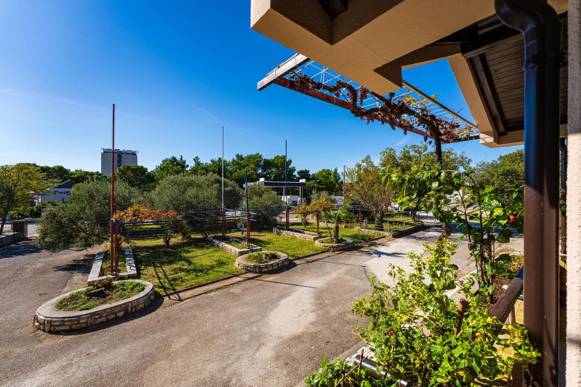 Apartments Adriana Starigrad Paklenica Buitenkant foto