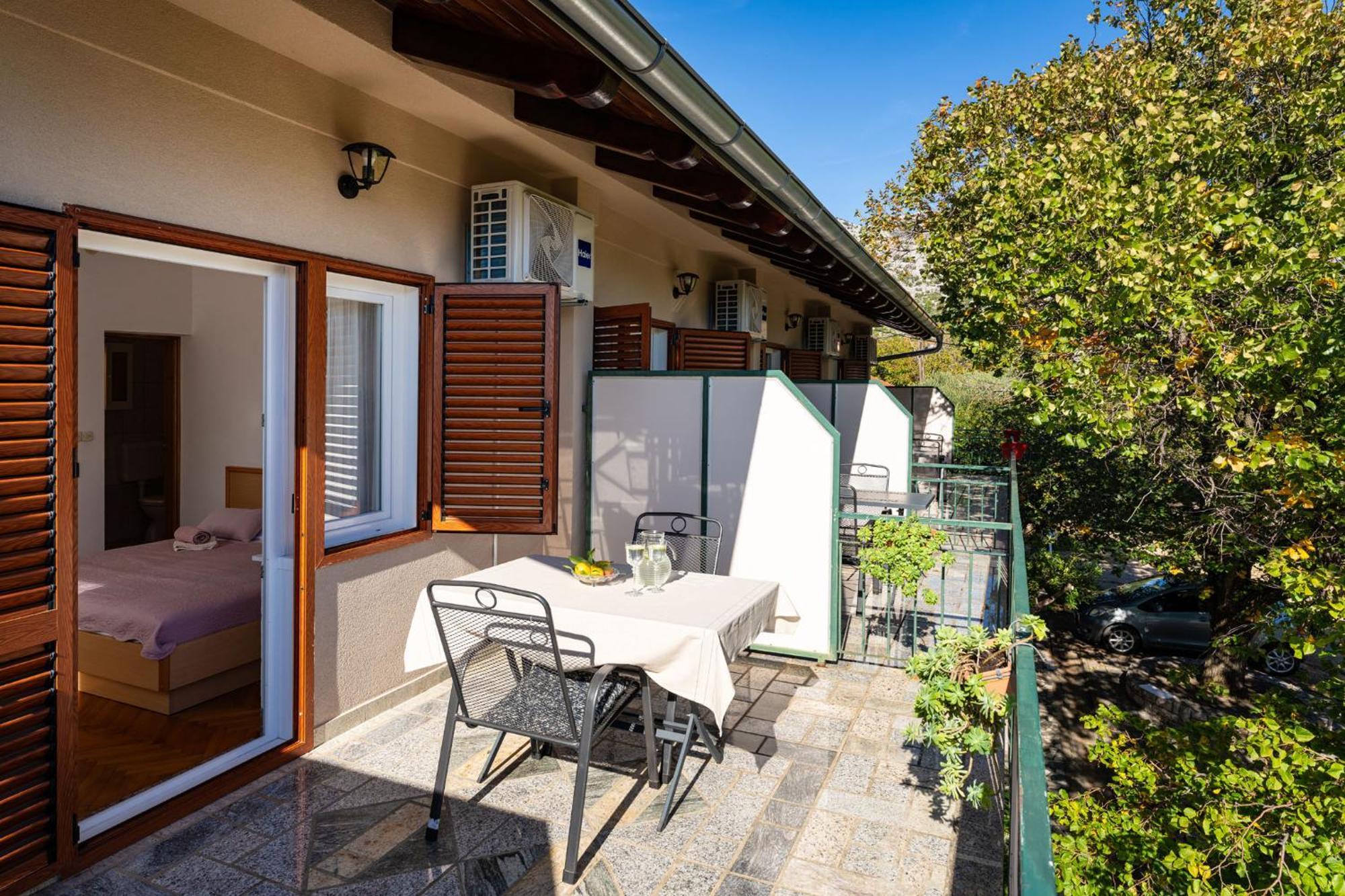 Apartments Adriana Starigrad Paklenica Kamer foto
