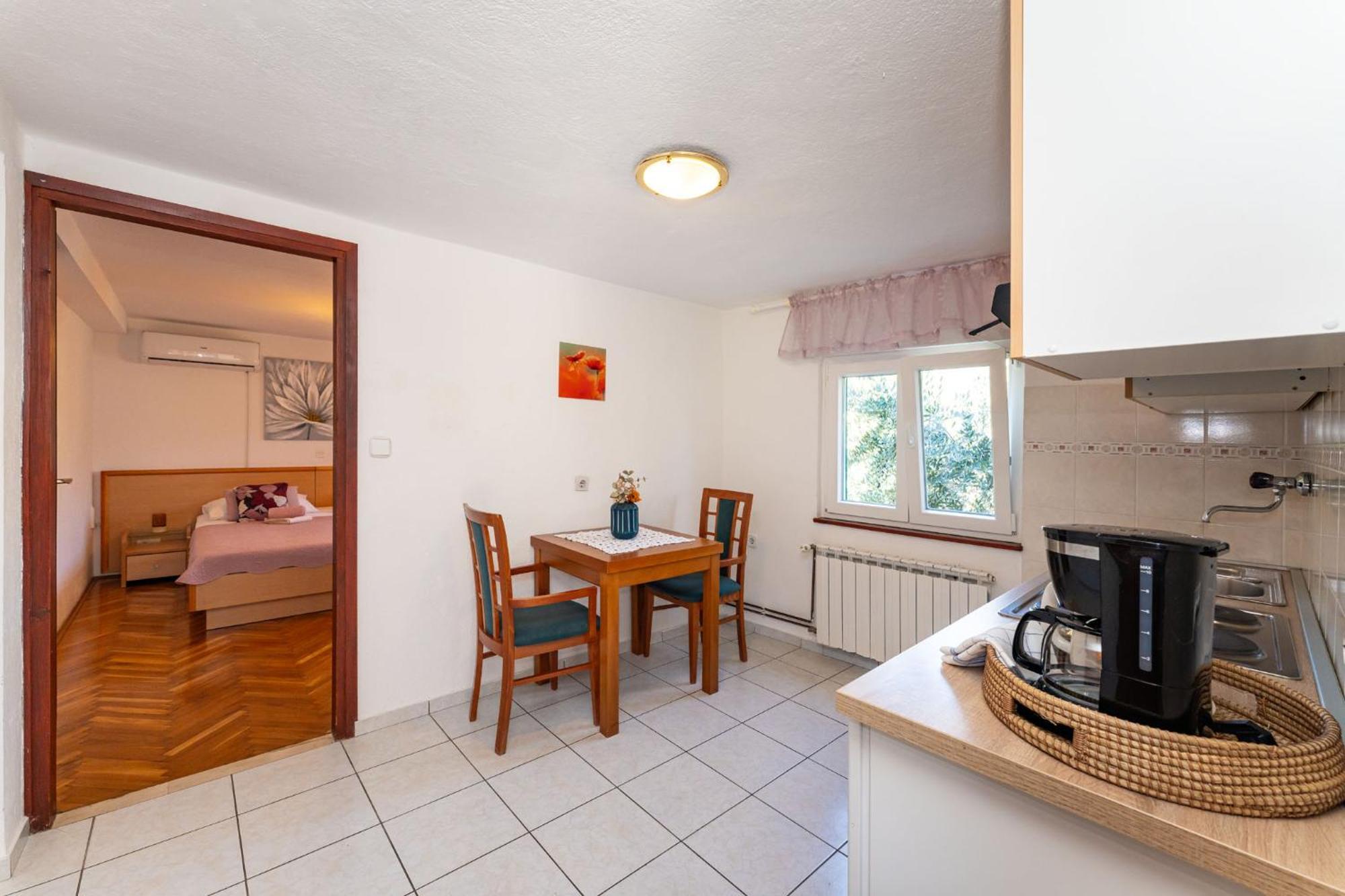 Apartments Adriana Starigrad Paklenica Kamer foto