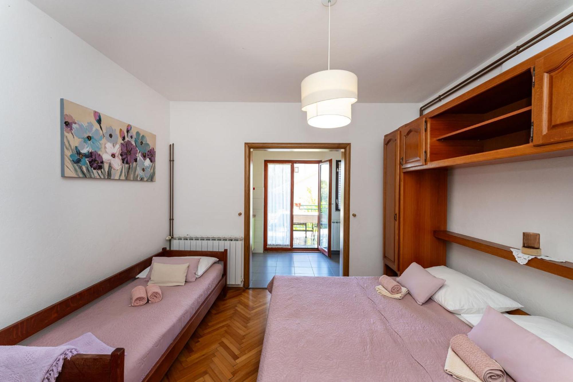 Apartments Adriana Starigrad Paklenica Kamer foto
