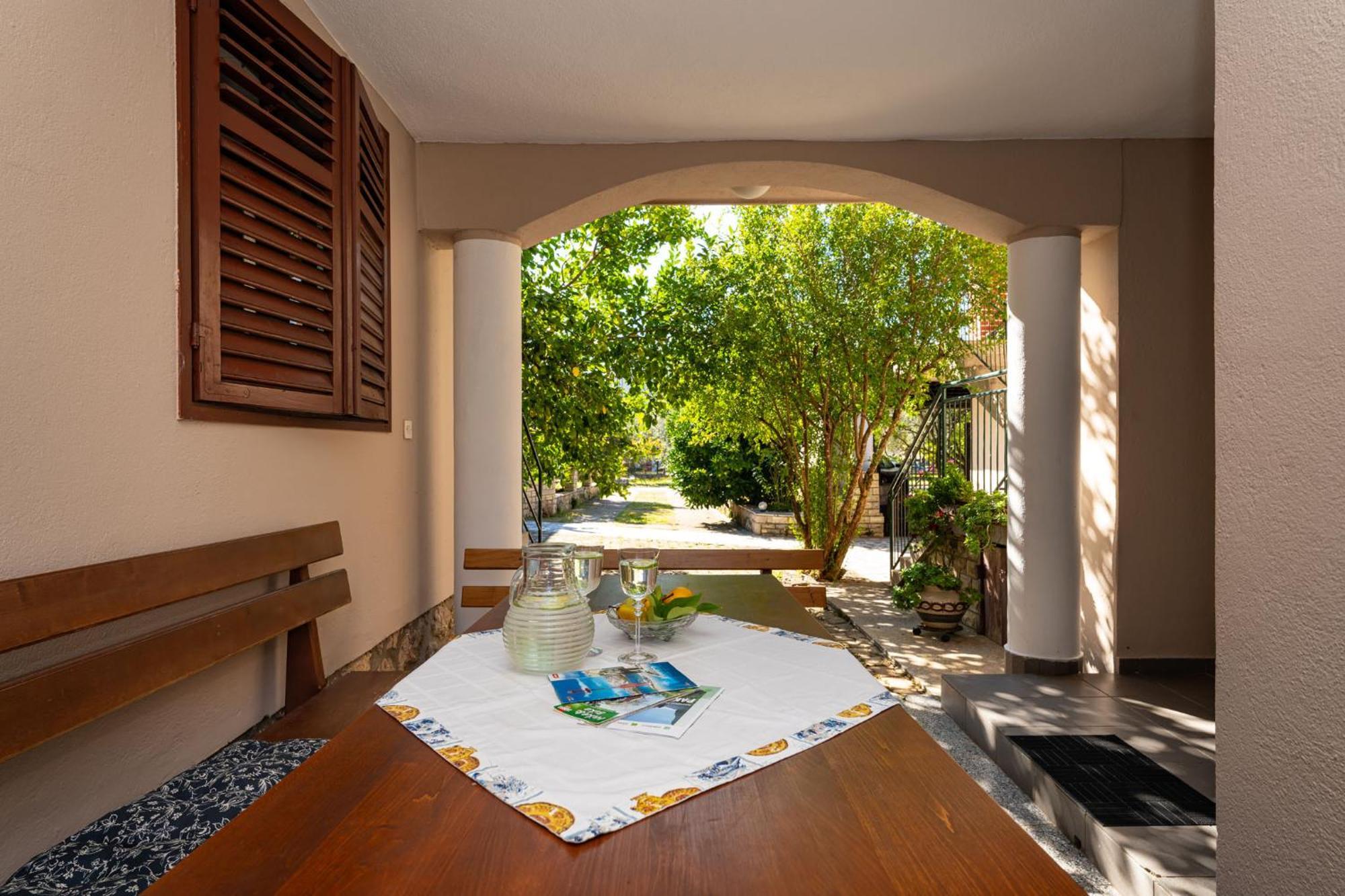 Apartments Adriana Starigrad Paklenica Kamer foto