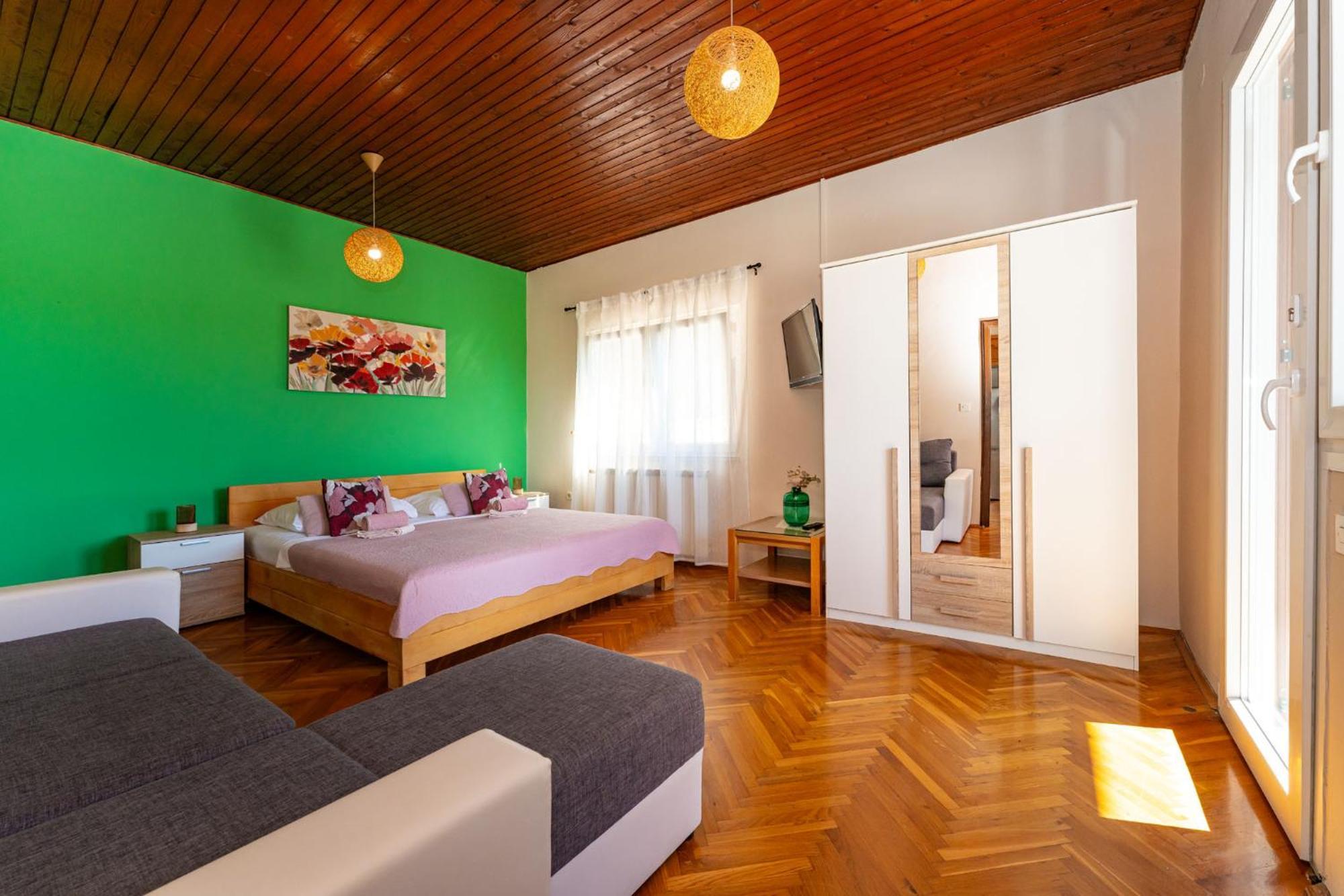 Apartments Adriana Starigrad Paklenica Buitenkant foto